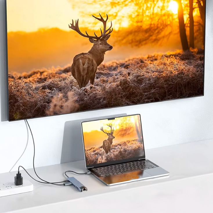 USB HUB 8u1 - usb-hub-i-citac-kartica