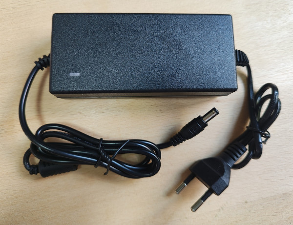 PUNJAČ 20V3A 60W-5.5x2.5/2.1mm - ispravljac-punjac-za-laptop-20v-3a