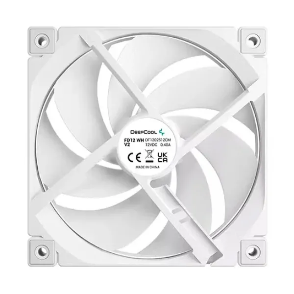 VENTILATOR 12V-FD12 WH V2 120x120x25mm - Krupni kadar centralnog dela elise belog DeepCool ventilatora sa diskretno utisnutim logotipom brenda