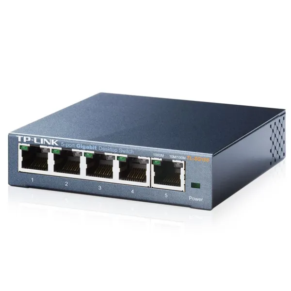 LAN SWITCH Gigabitni 5 Portova TL-SG105 - Kosi profil metalnog prenosnog sviča TL-SG105 sa vidljivim bočnim ventilacionim otvorima za hlađenje u obliku saća na beloj površini