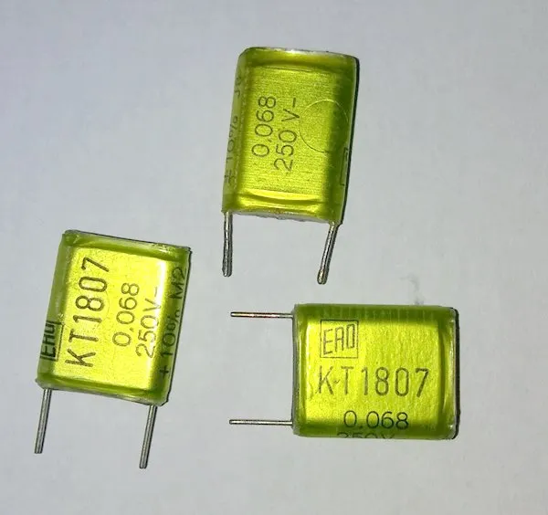 C68NF250V-FILM - 
