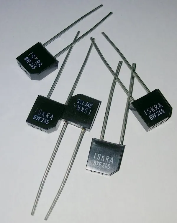 BYF245 DIODA - 