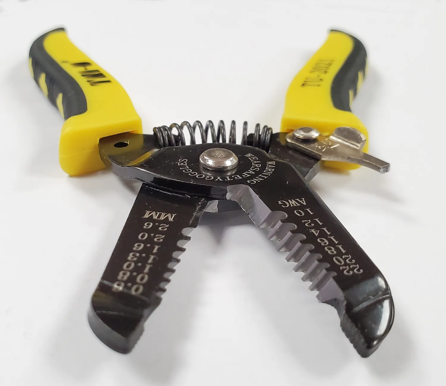 KLEŠTA TU-2021 BLANKER - striper-klešta