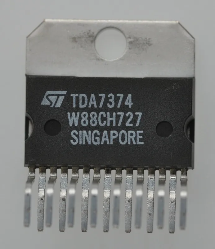 TDA7374 IC KOLO - 