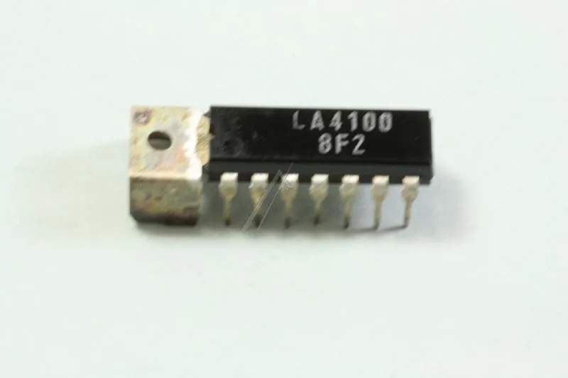 LA4100 IC KOLO - 