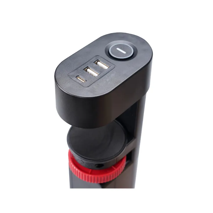 RAZVODNIK 3UTC1.5/P-USB - stoni produzni kabl usb i prekidac