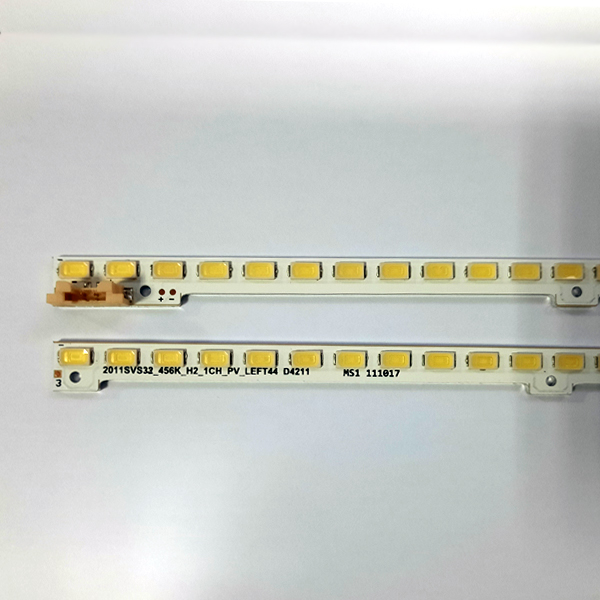 LED SAMSUNG32LR - 2011svs32_456k_h2_1ch_pv_left44